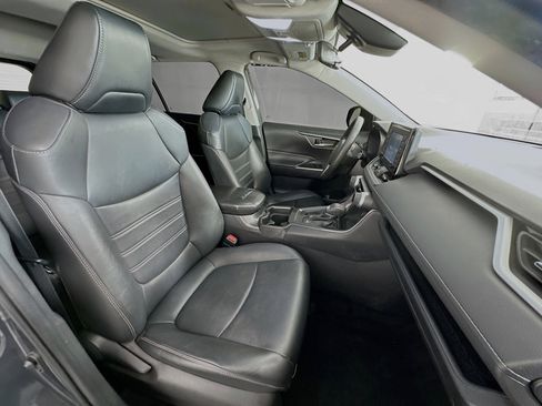 Used 2021 Toyota RAV4 XLE Premium FWD image 28