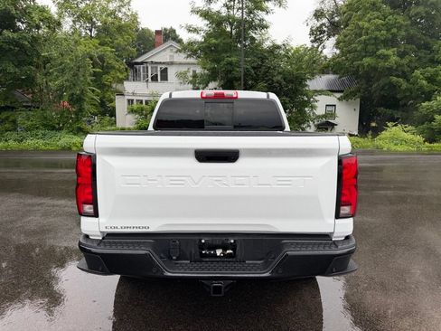 Used 2024 Chevrolet Colorado Z71 w/ Z71 Convenience Package 2 AWD/4WD image 6