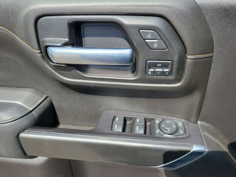 Used 2021 GMC Sierra 1500 AT4 w/ AT4 Value Package AWD/4WD image 17