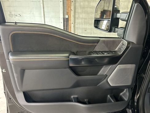 Used 2024 Ford F350 Platinum w/ FX4 Off-Road Package image 13