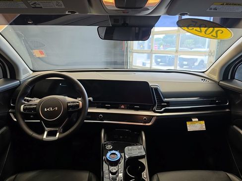 Certified 2025 Kia Sportage EX AWD/4WD image 18
