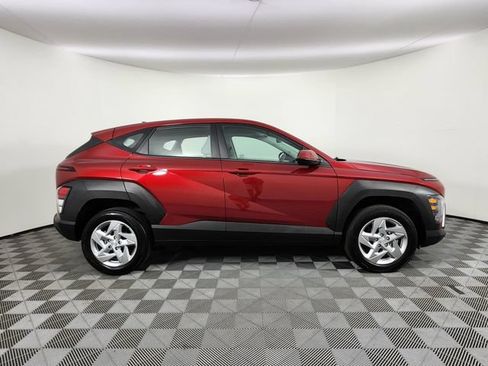 Certified 2025 Hyundai Kona SE AWD/4WD image 6