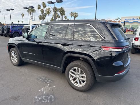 Used 2025 Jeep Grand Cherokee Laredo X RWD image 23