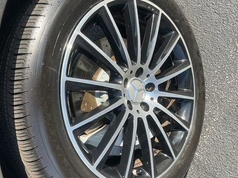 Used 2018 Mercedes-Benz GLC 43 AMG 4MATIC image 24