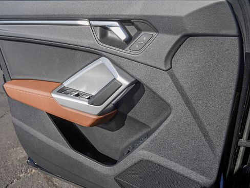 Certified 2025 Audi Q3 2.0T Premium w/ Convenience Package image 21