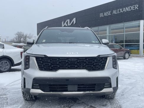Certified 2025 Kia Sorento SX Prestige image 9
