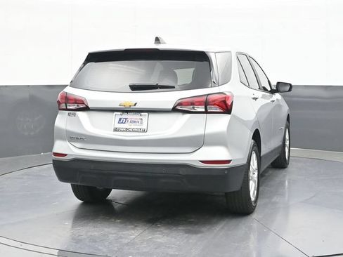 Used 2022 Chevrolet Equinox LS FWD image 13