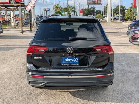 Used 2022 Volkswagen Tiguan S FWD image 5