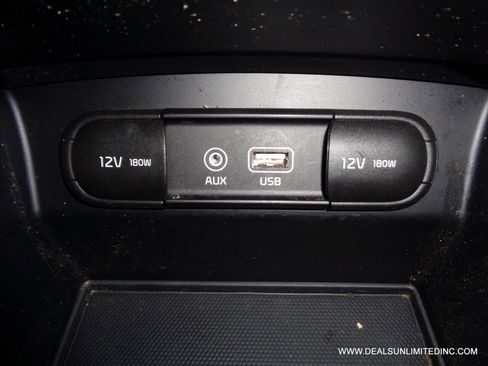 Used 2019 Kia Sorento AWD image 13