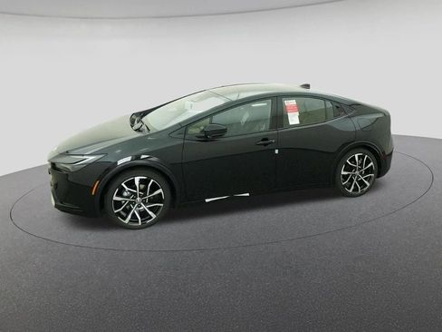 New 2026 Toyota Prius Plug-In Hybrid image 2