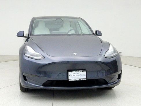 Used 2020 Tesla Model Y Long Range image 2