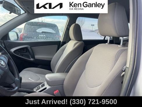 Used 2012 Toyota RAV4 Base image 11