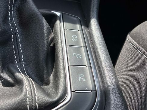 Used 2024 Volkswagen Tiguan SEL R-Line AWD/4WD image 34