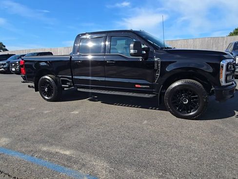 Certified 2025 Ford F250 XLT w/ Black Appearance Package AWD/4WD image 21