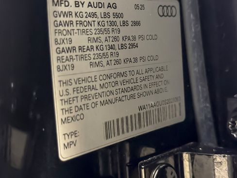 Used 2025 Audi Q5 Premium w/ 19" Wheel Package AWD/4WD image 27