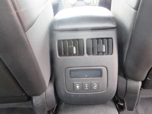 Used 2010 Cadillac DTS Luxury FWD image 27