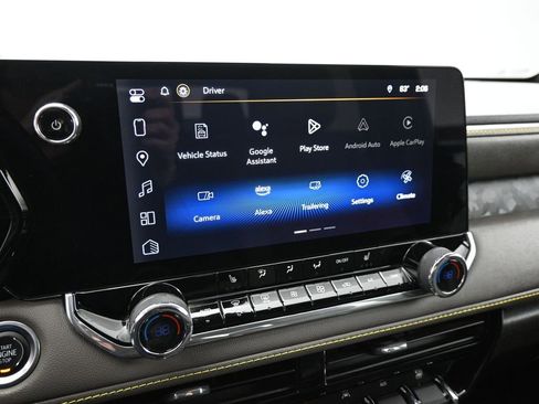 Used 2024 Chevrolet Colorado ZR2 w/ Technology Package image 15