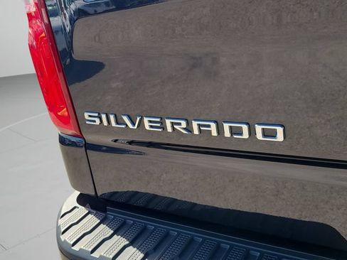 Used 2024 Chevrolet Silverado 1500 High Country w/ High Country Premium Package AWD/4WD image 28