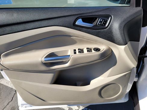 Used 2019 Ford Escape Titanium image 23