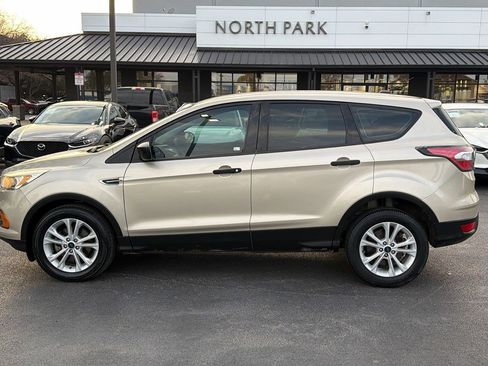 Used 2017 Ford Escape S image 5