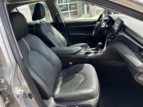 Used 2022 Toyota Camry XSE w/ Navigation Package FWD image 23