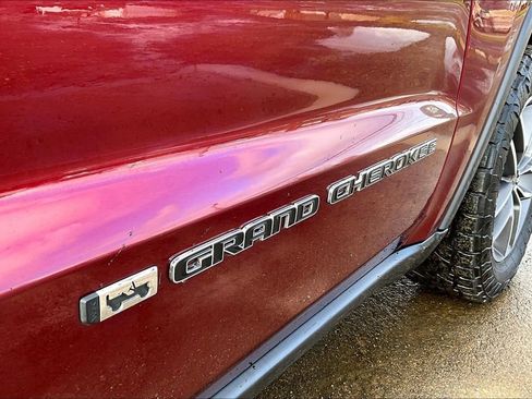 Used 2022 Jeep Grand Cherokee Limited image 34