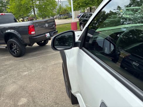New 2026 Toyota 4Runner SR5 AWD/4WD image 14