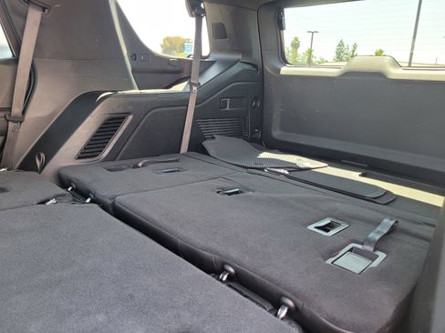 Used 2025 Chevrolet Tahoe LT AWD/4WD image 12