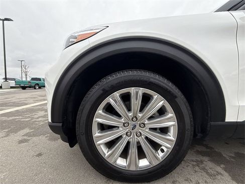 Used 2024 Ford Explorer Limited w/ Limited Technology Package image 10