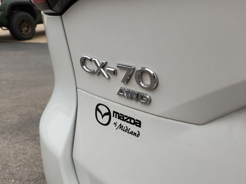 Used 2025 MAZDA CX-70 3.3 Turbo w/ Preferred Package AWD/4WD image 10