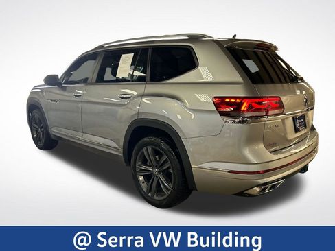 Used 2022 Volkswagen Atlas SEL R-Line AWD/4WD image 3