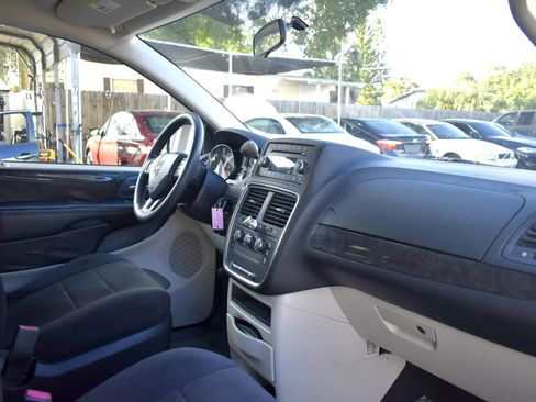 Used 2013 Dodge Grand Caravan American Value Package image 14