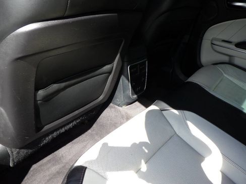 Used 2017 Dodge Charger SXT w/ AWD Plus Group image 12