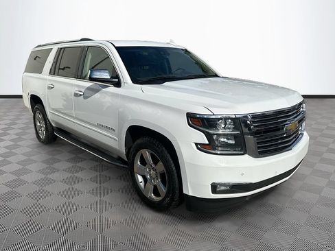 Used 2020 Chevrolet Suburban Premier RWD image 4