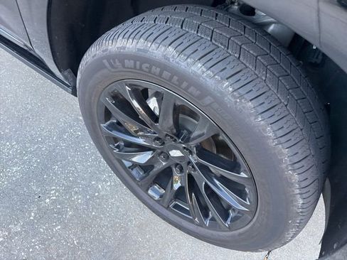 Certified 2023 Cadillac Escalade Sport Platinum w/ LPO, ONYX Package AWD/4WD image 2