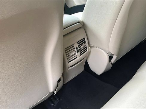 Used 2018 Mercedes-Benz GLA 250 4MATIC image 10