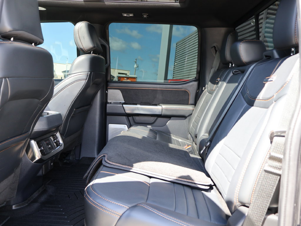 Certified 2024 Ford F250 Platinum AWD/4WD image 17