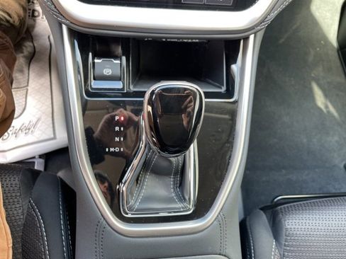 Used 2025 Subaru Outback Premium image 14