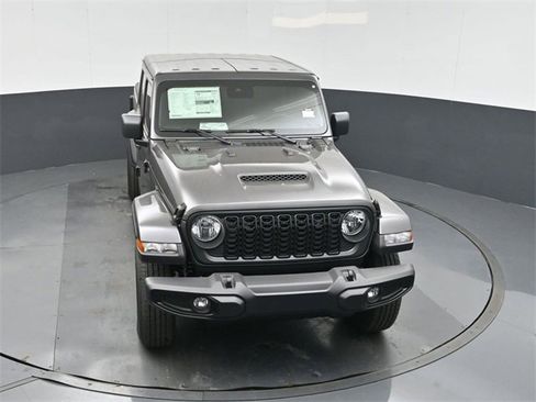 New 2025 Jeep Gladiator Sport image 33