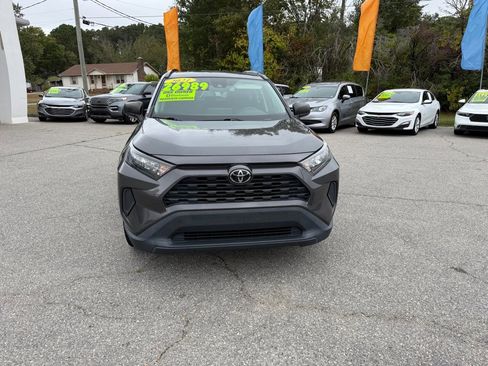 Used 2021 Toyota RAV4 LE image 8