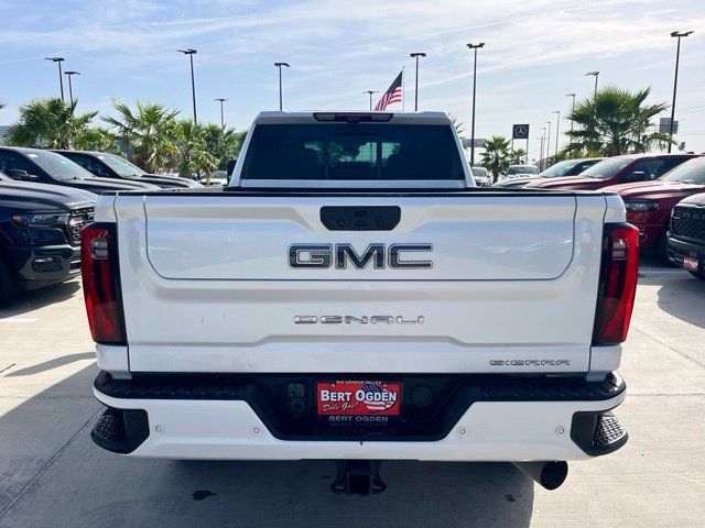 Used 2024 GMC Sierra 2500 Denali Ultimate AWD/4WD image 5