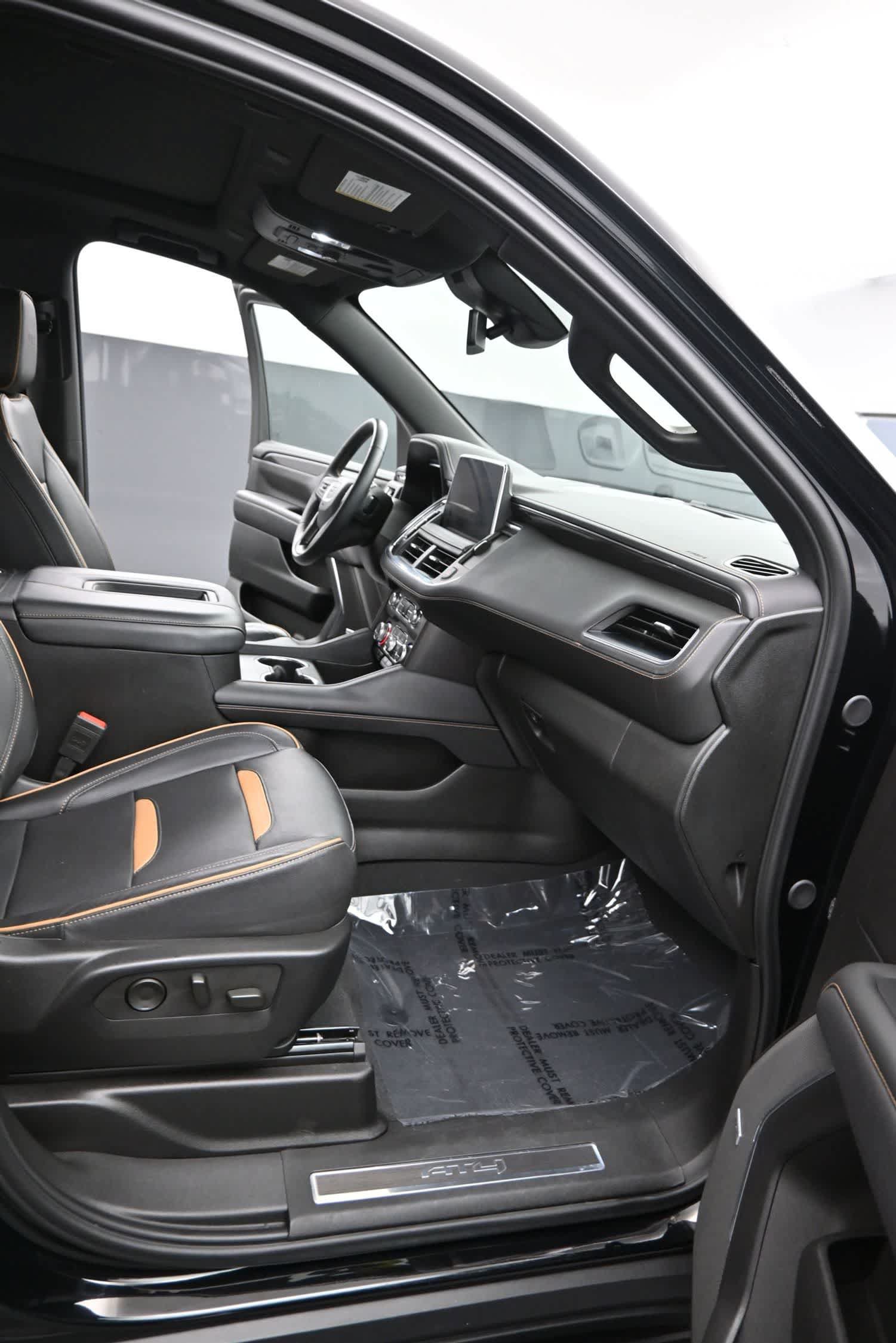 Used 2024 GMC Yukon AT4 AWD/4WD image 17