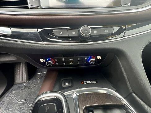 Certified 2018 Buick Enclave Avenir w/ Avenir Technology Package AWD/4WD image 24