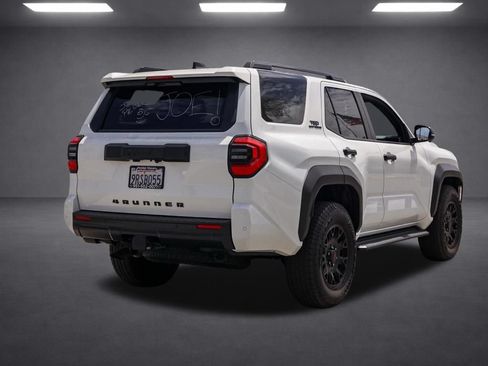 Used 2025 Toyota 4Runner TRD Off-Road Premium w/ Tow Technology Package AWD/4WD image 4