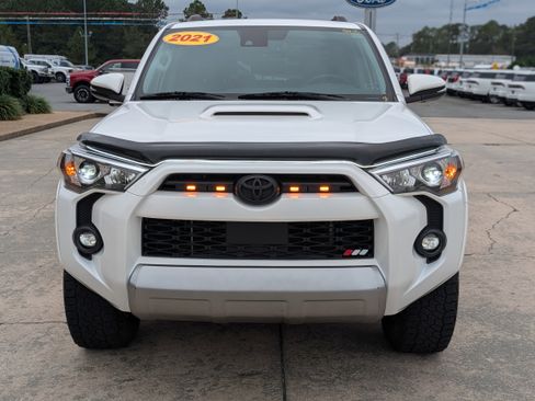 Used 2021 Toyota 4Runner TRD Off-Road Premium w/ Moonroof Package image 3