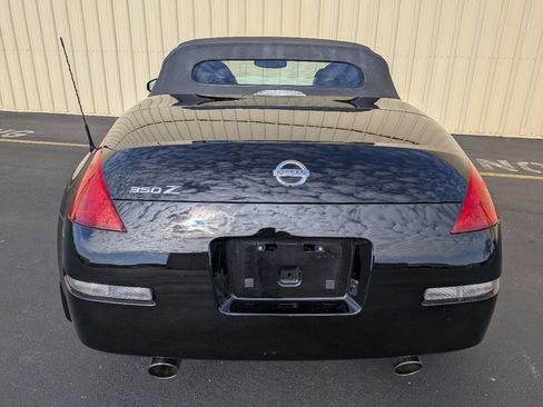 Used 2004 Nissan 350Z Enthusiast image 4