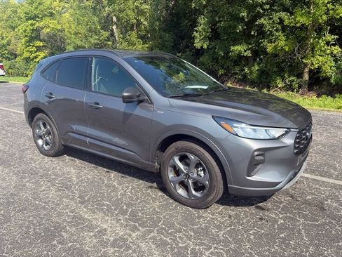 Used 2024 Ford Escape ST-Line w/ Tech Pack #1 AWD/4WD image 8