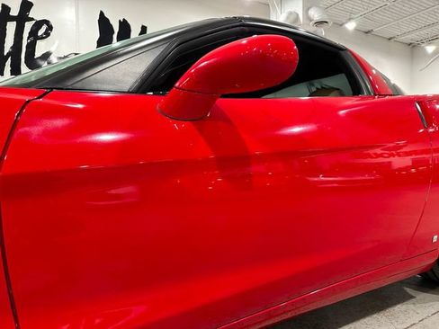Used 2007 Chevrolet Corvette Coupe w/ Preferred Equipment Group RWD image 19