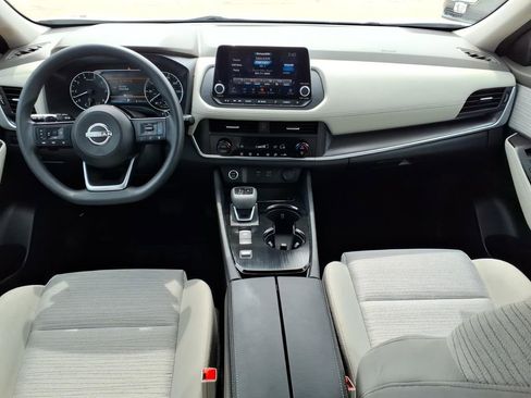 Used 2023 Nissan Rogue SV FWD image 12