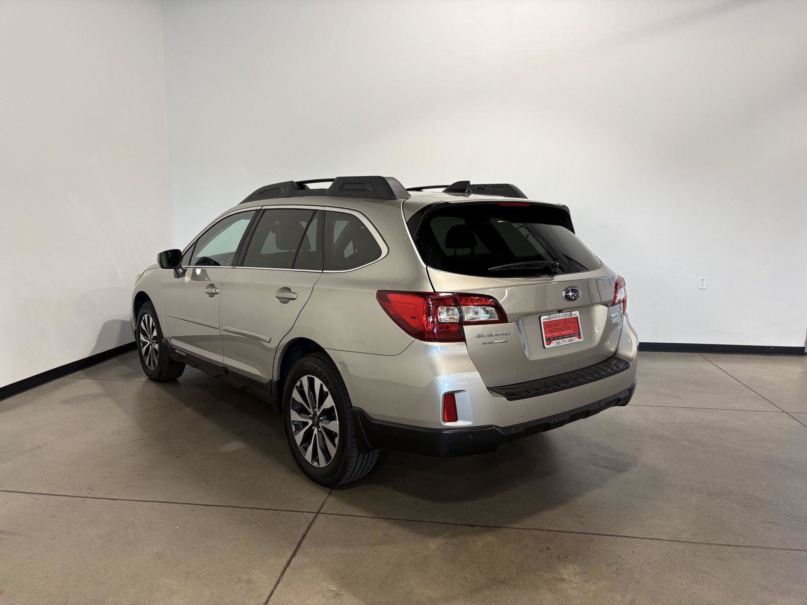 Used 2017 Subaru Outback 2.5i Limited AWD/4WD image 6